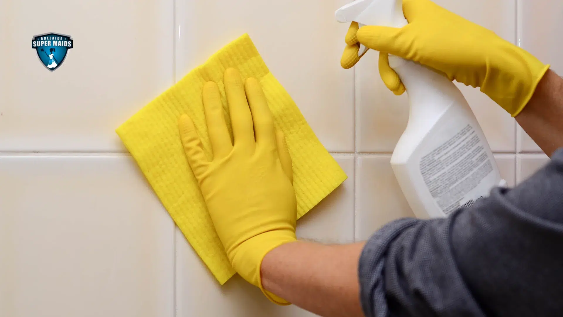 Cleaning Bathroom Tiles